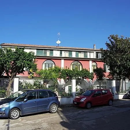 La Magnolia B&B 바로니씨
